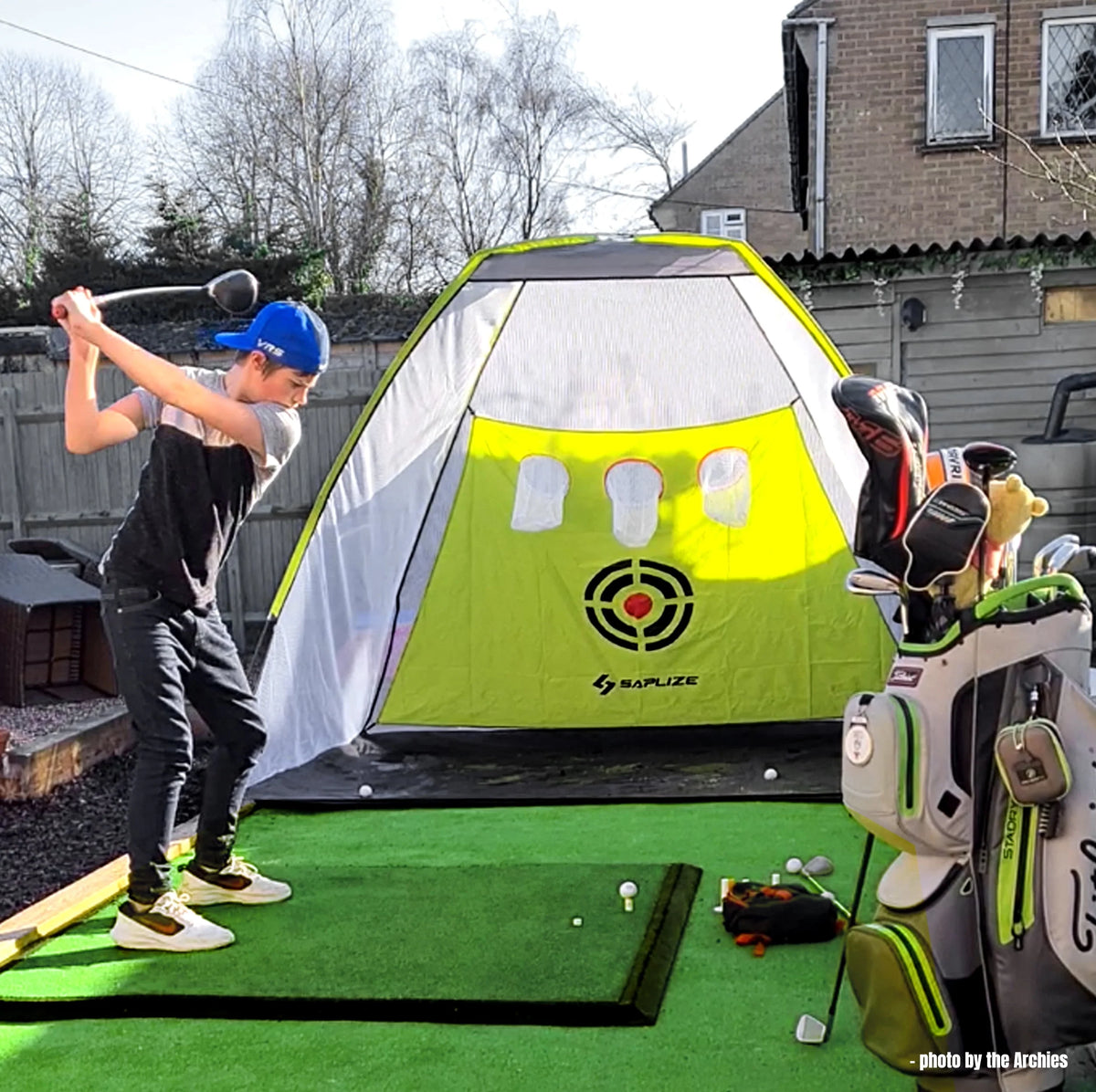 10 x 7 ft Golf Practice Net with Mat, Tees and Balls Q92596
